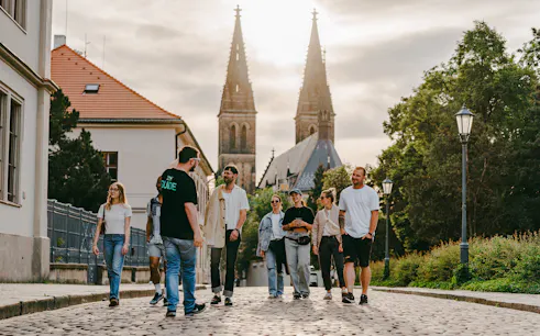 wycieczka z przewodnikiem po zamku vyšehrad w małej grupie wraz z wejściem do bazyliki-1