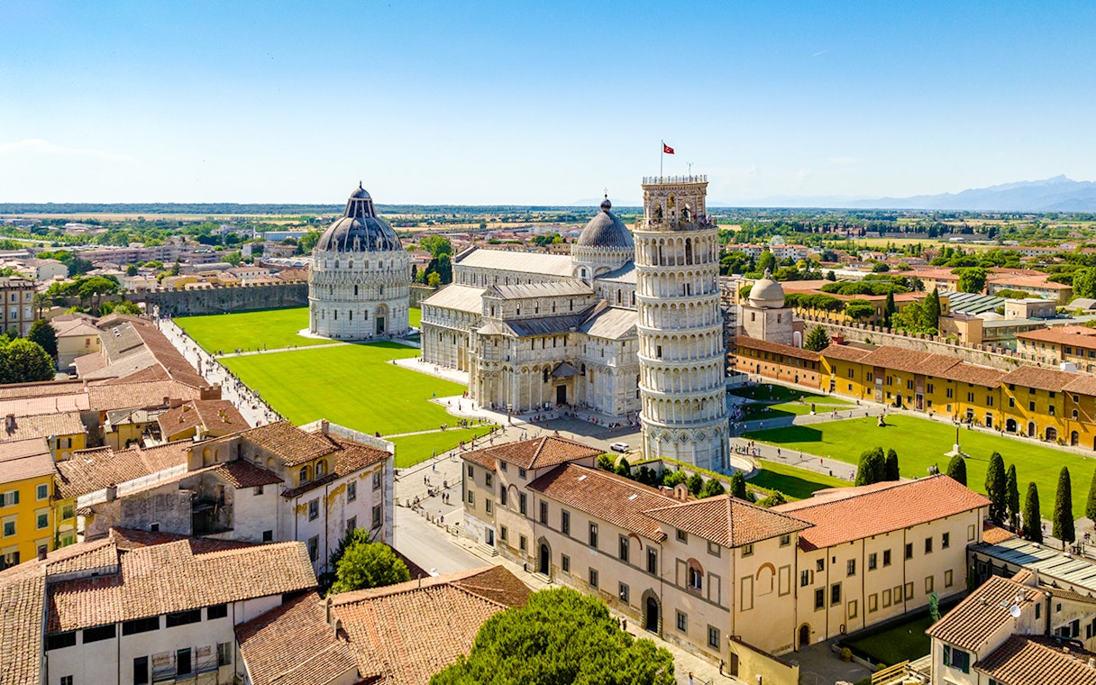 Aerial view of Square of Miracles, Pisa, featuring the Leaning Tower and cathedral.