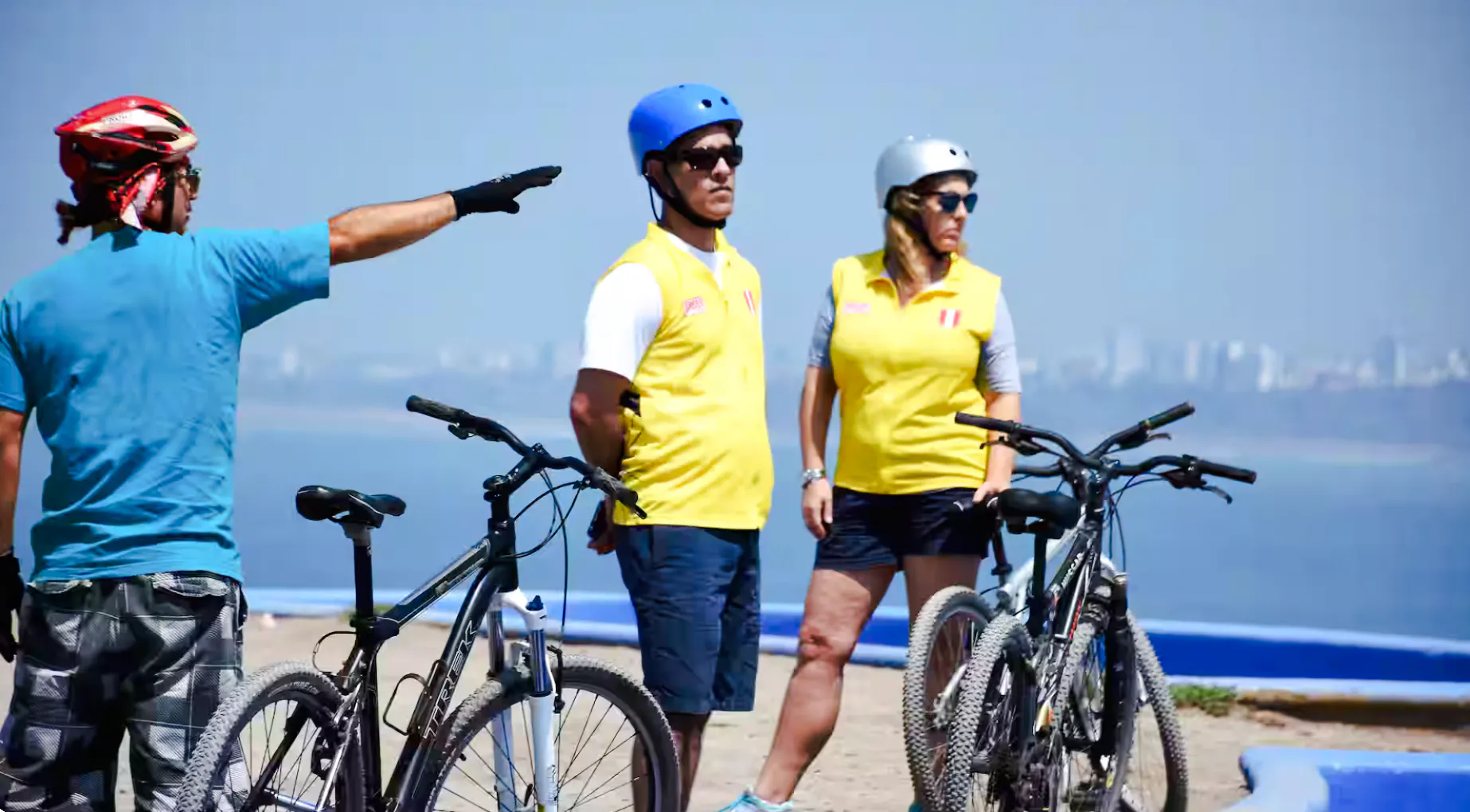 tour de bicicleta pela cidade de lima: el olivar, parque do amor e o bairro artístico de barranco-1