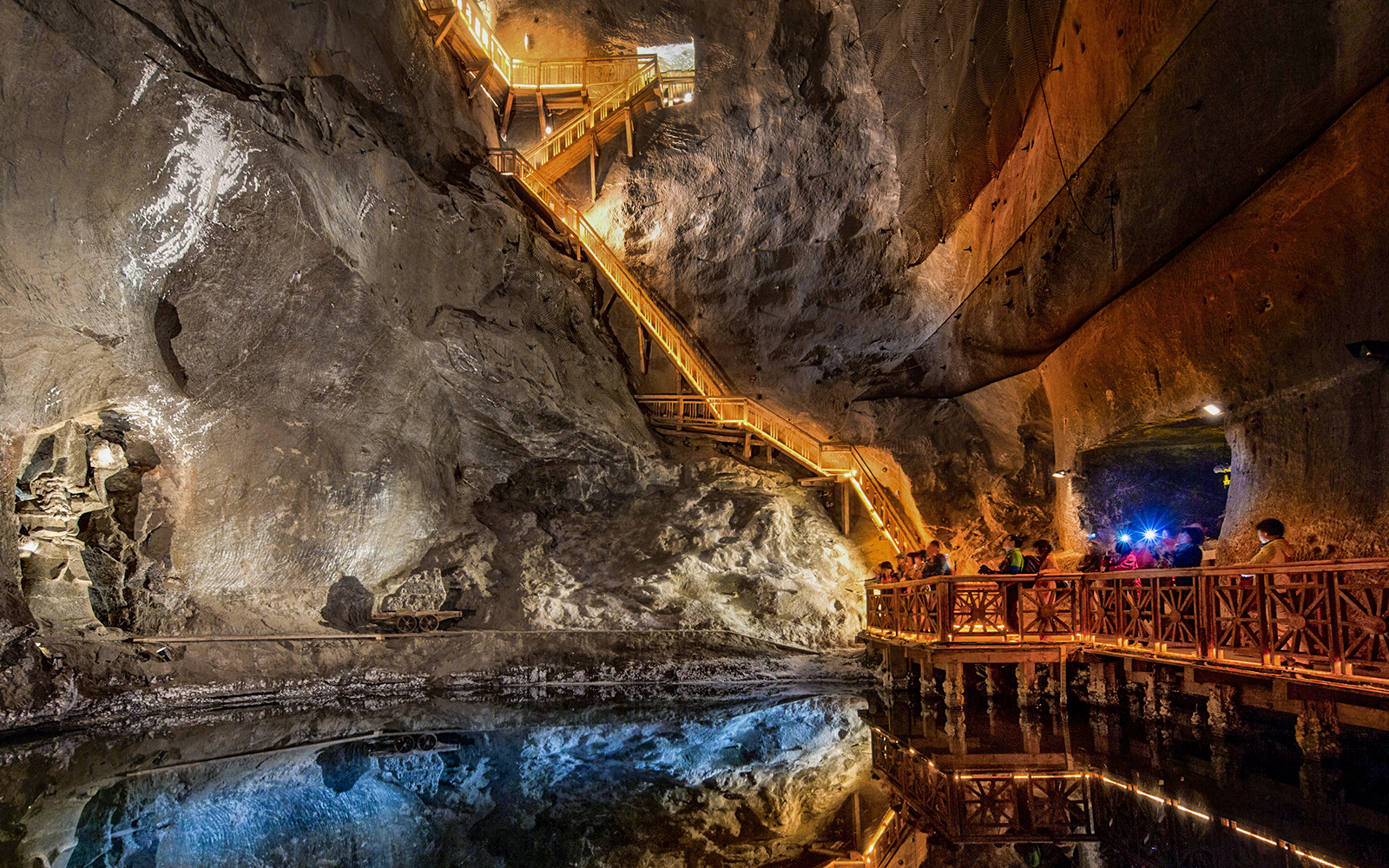 From Krakow: Wieliczka Salt Mine Guided Tour with Transfers