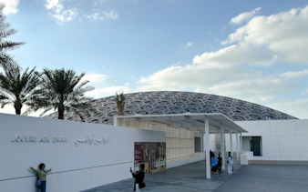 private tour durch abu dhabi mit abholung in dubai oder abu dhabi und eintritt in die scheich-zayid-moschee-5