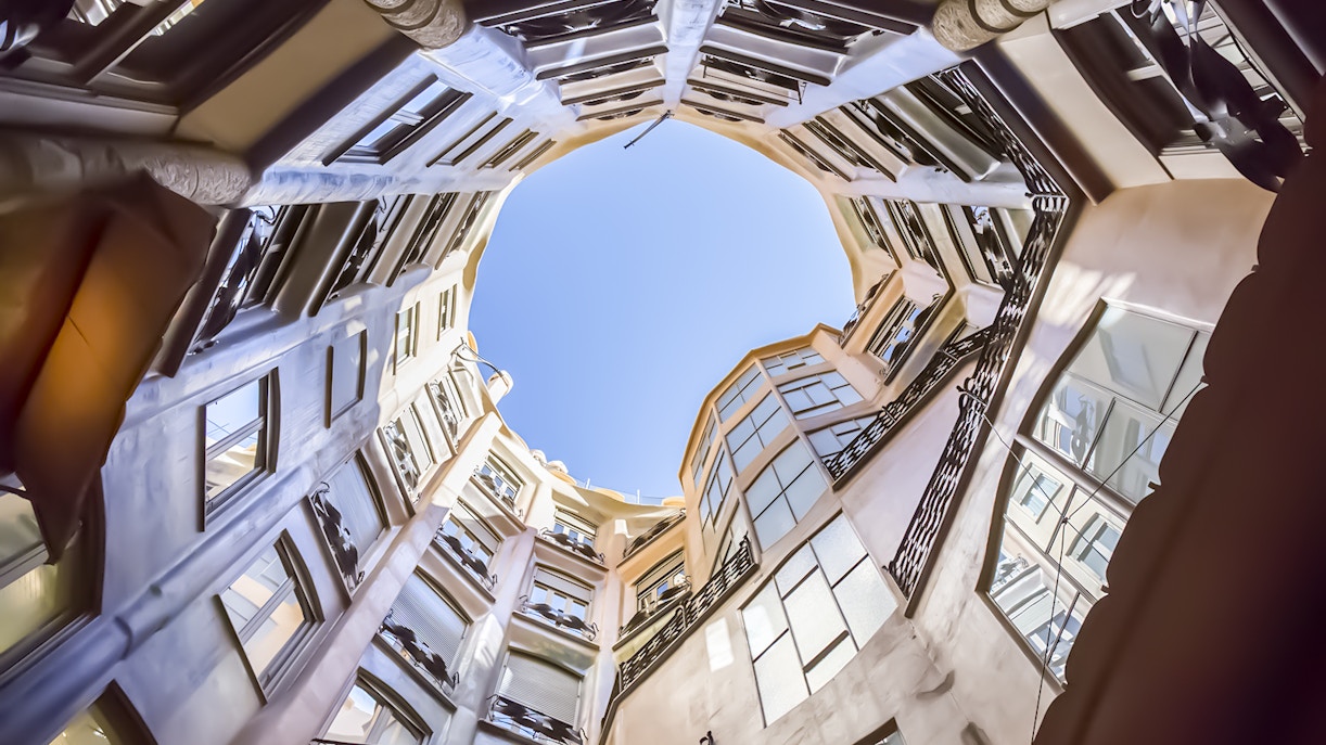 Casa Mila Architecture - Structure of Casa Milà