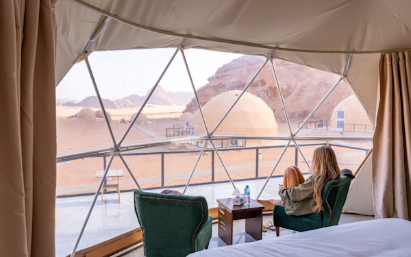 From Amman: Wadi Rum 4x4 Jeep Desert Safari with Bedouin Guide