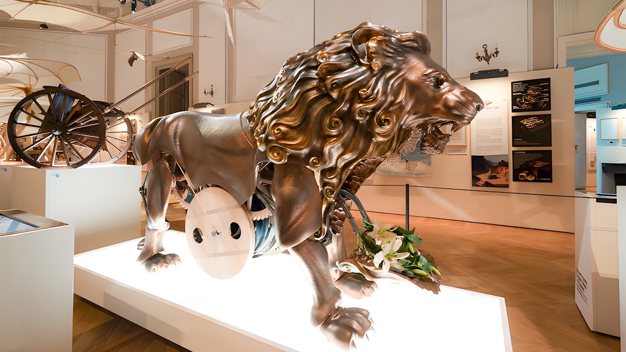 Mechanical lion exhibit at Leonardo3 Museum, Milan.