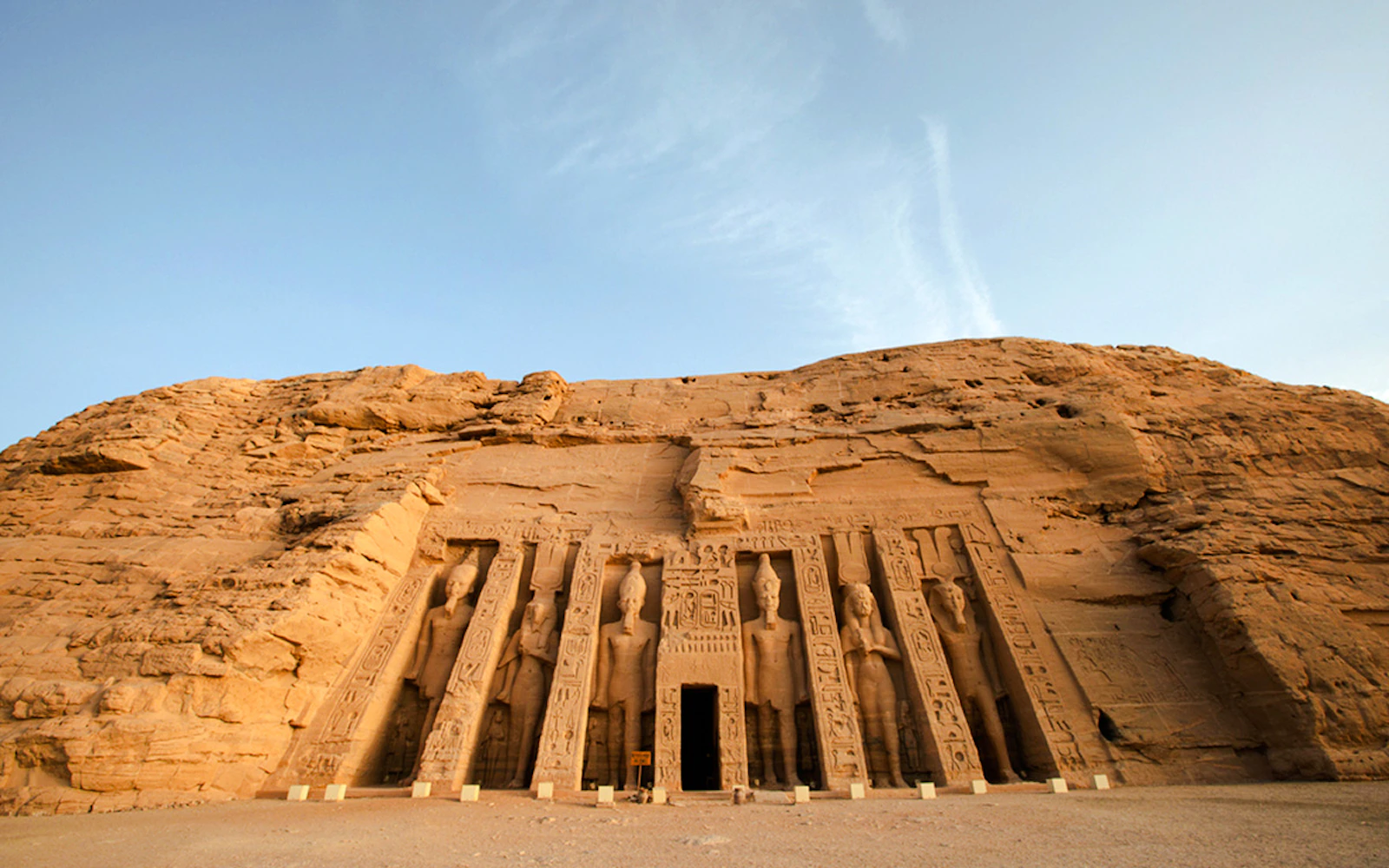 From Cairo: Abu Simbel Temples Private Tour by Air with Flights Transfers and Guide Image 2