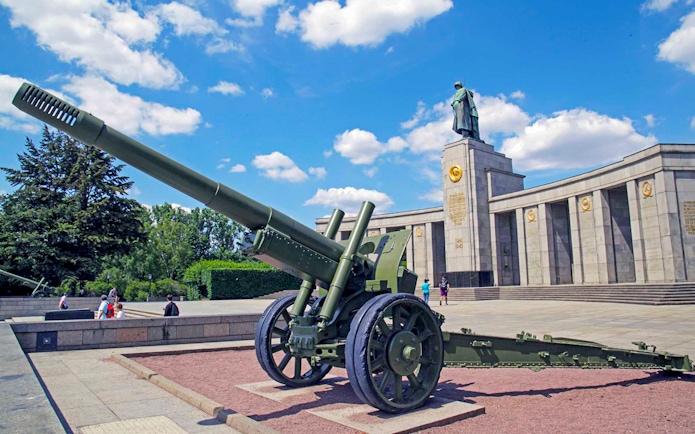 Soviet War Memorial with artillery in Berlin during WWII and Third Reich tour.