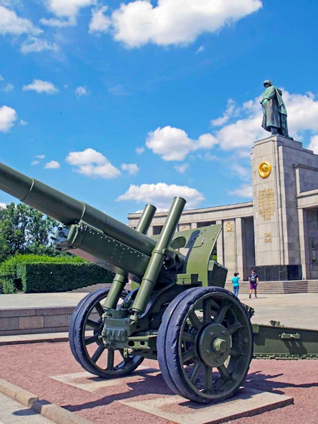Soviet War Memorial with artillery in Berlin during WWII and Third Reich tour.