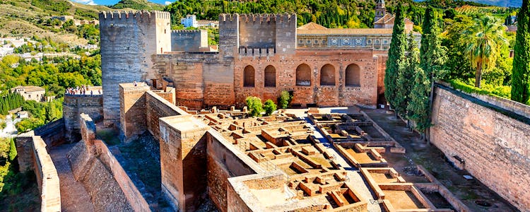 Choosing The Right Alhambra Tour