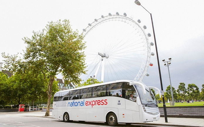 Bus at London Eye for transfers to Victoria Station.