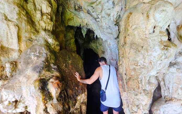 From Phuket/Krabi/Khao Lak: Private Khao Sok Day Trip with Cheow Lan Lake Longtail Boat Tour
