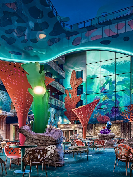 Underwater-themed dining area on Discovery Reef, Disney Adventure Cruise.