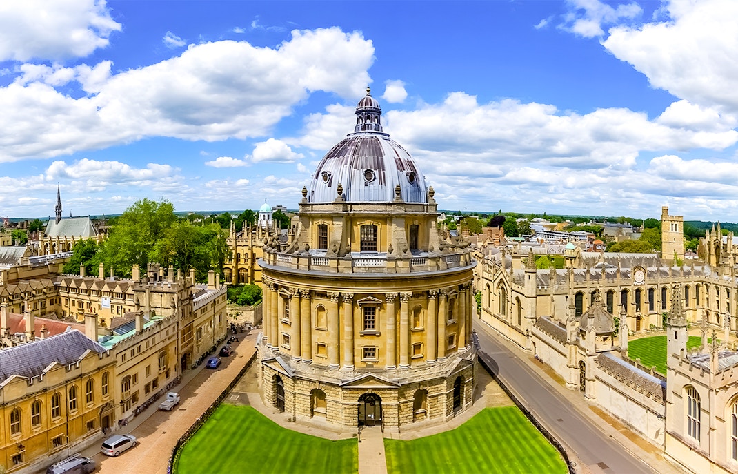 Radcliffe Camera dome and surrounding Bodleian Library buildings in Oxford, England.