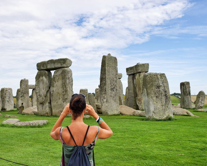 Stonehenge & Bath Full-Day Tour with Transfers & Optional Roman Baths Tickets