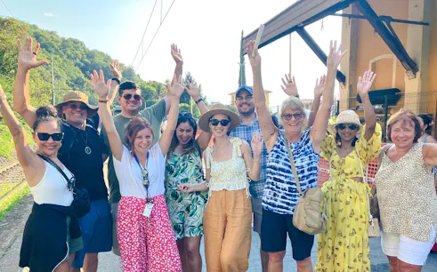 Group of tourists enjoying a day trip from Milan to Lake Como, Bellagio, and Varenna.