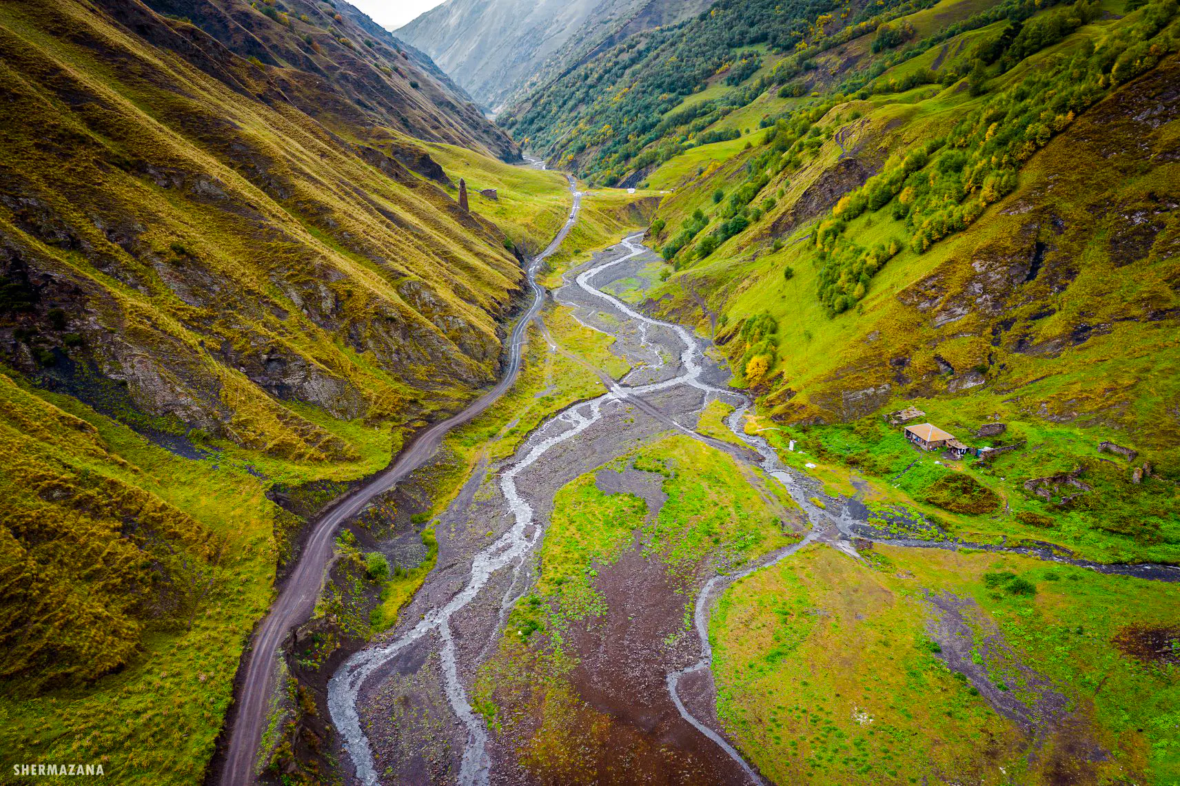 Kazbegi Group Guided Day Trip & Flexible Return in Tbilisi
