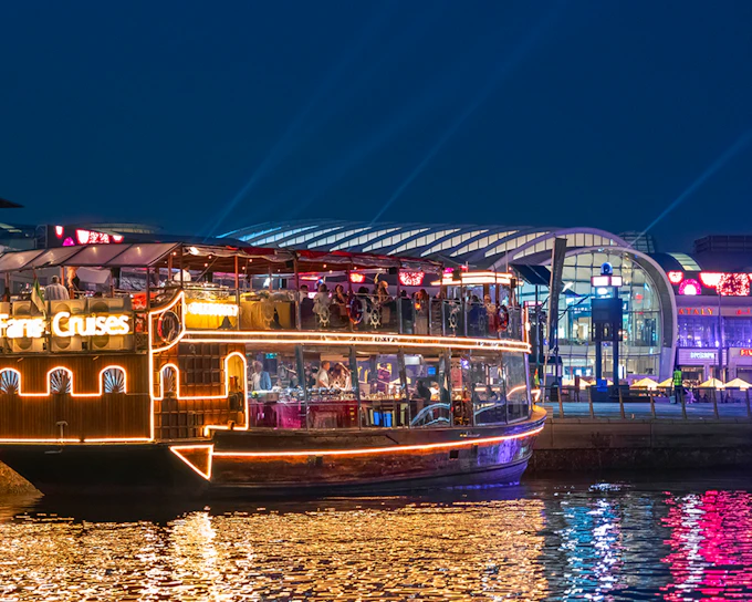 From Dubai Canal: 2-Hour Luxury Dhow Dinner Cruise with Dinner & Unlimited Drinks