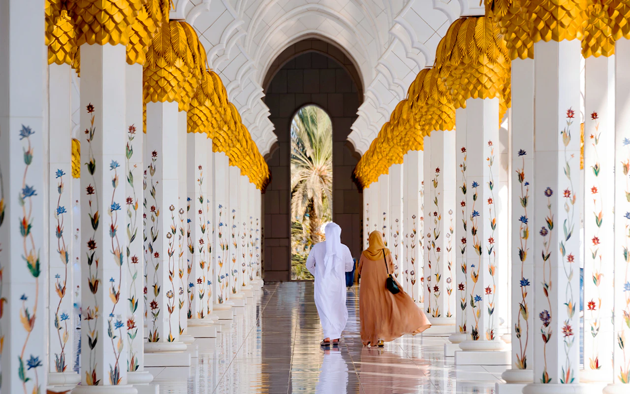 Von Dubai aus: Abu Dhabi Ganztägige Stadtrundfahrt mit Louvre Museum & Sheikh Zayed Grand Mosque — 6