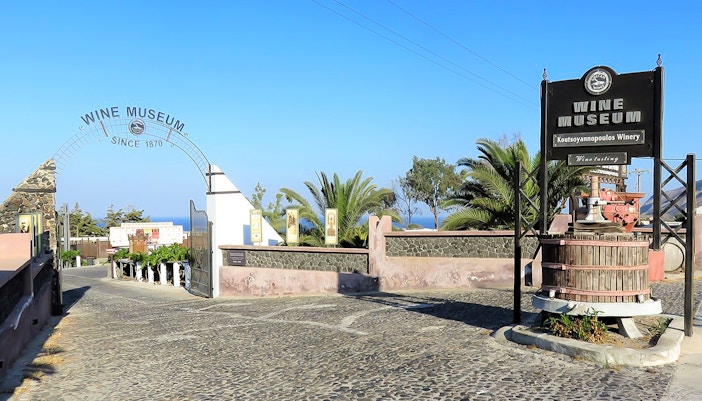 Santorini Volcano & Hot Springs