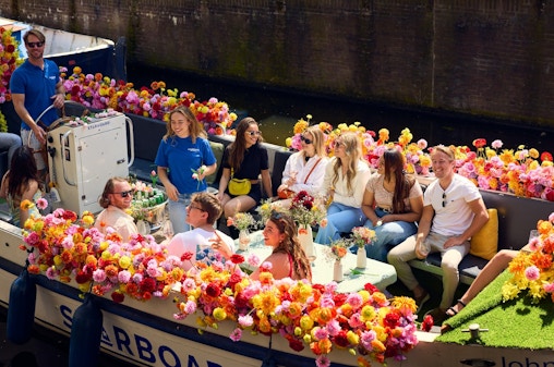 Amsterdam: City Highlights Cruise on a Luxury Flower Boat