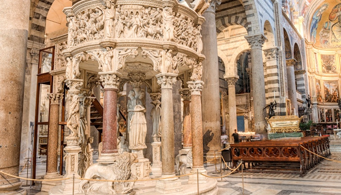 The pulpit Pisa Baptistery