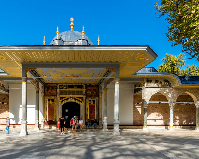 Topkapi Palace & Harem + Hagia Irene Skip-the-Line Guided Tour