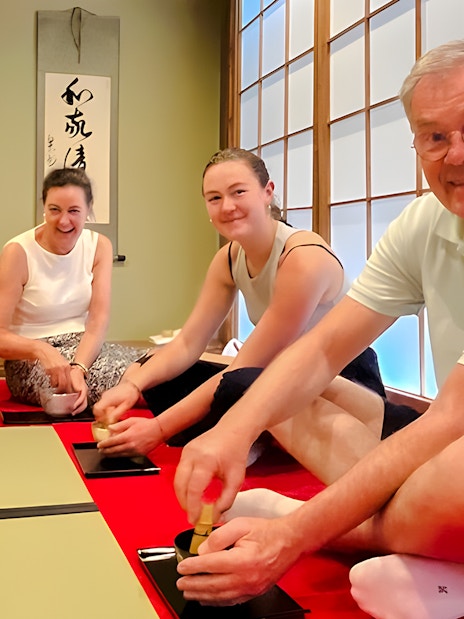 Guests participating in a tea ceremony in Osaka Dotonbori.