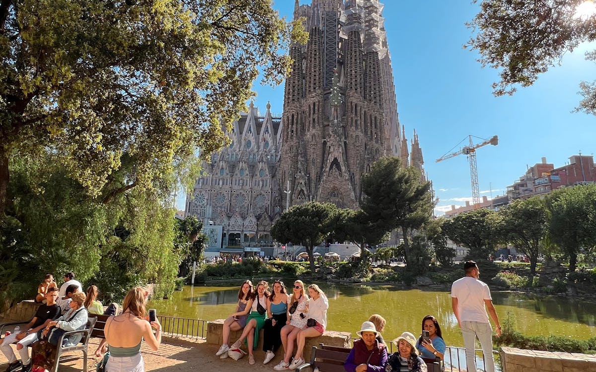 3-hr korean/japanese/chinese-guided tour of sagrada familia-7 3-hr korean/japanese/chinese-guided tour of sagrada familia-7