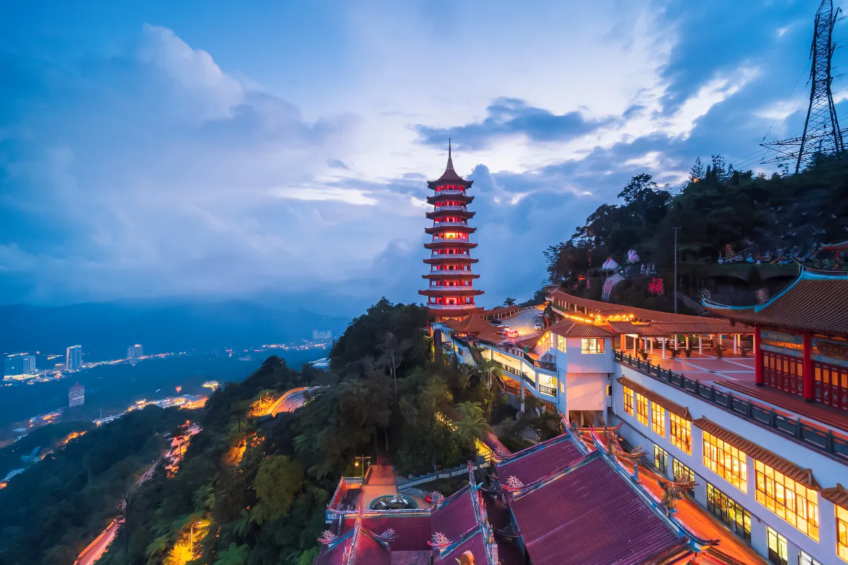 From Kuala Lumpur: Genting Highlands Day Trip with Awana SkyWay Cable Car and Batu Caves Photo Stop Image 6