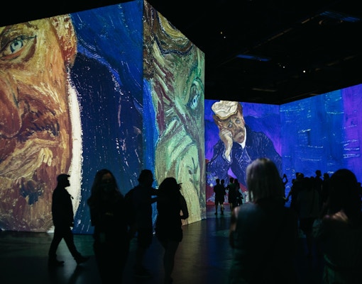 emily in paris luoghi parigi