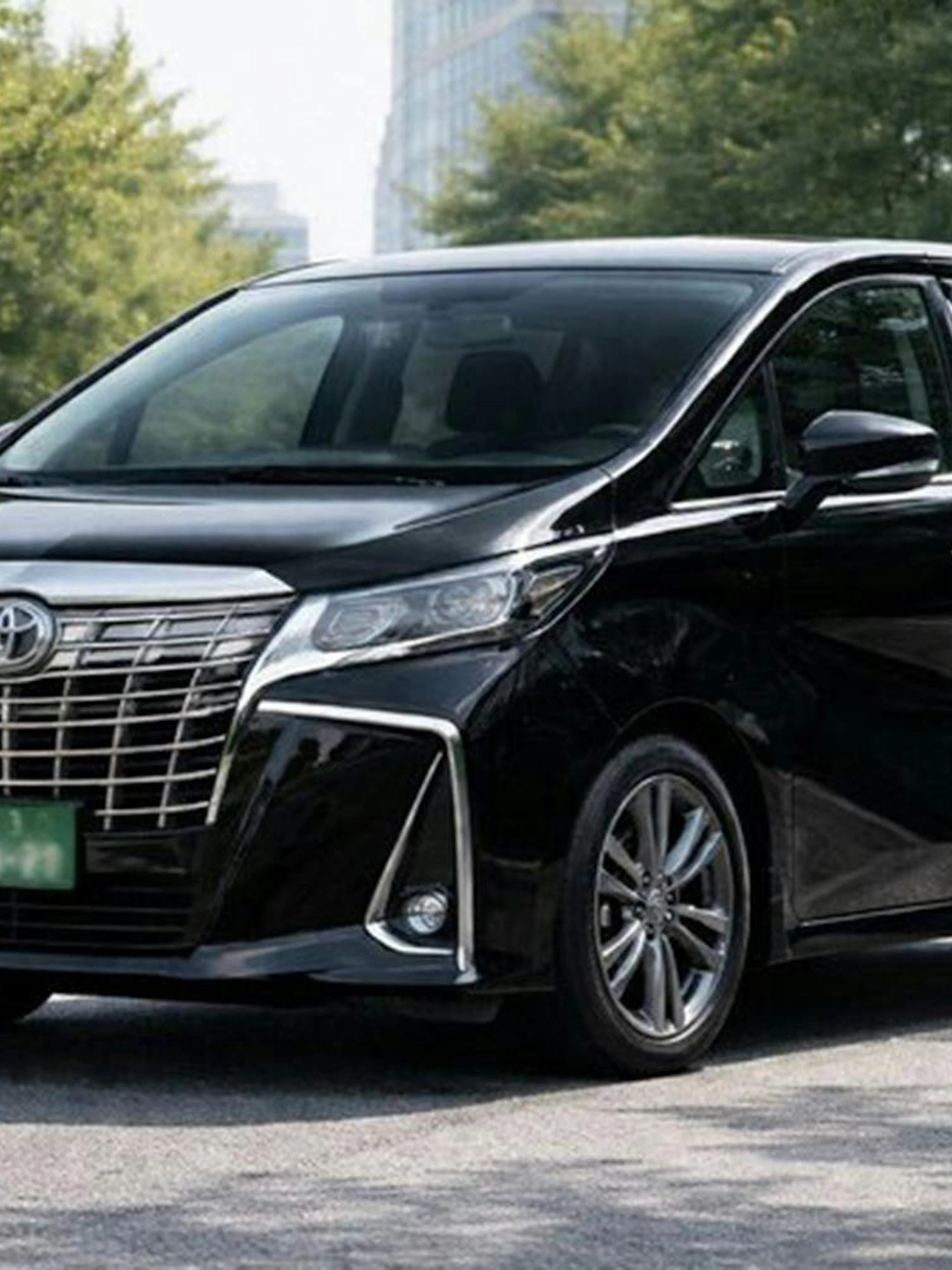 Toyota black vehicle for Tokyo night car charter to Daikoku Parking, Rainbow Bridge, Tokyo Tower.