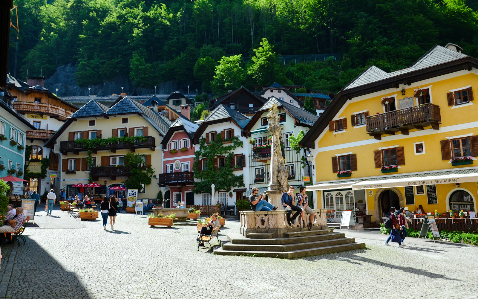 From Salzburg: Private Day Trip to Hallstatt and St. Gilgen Image 2