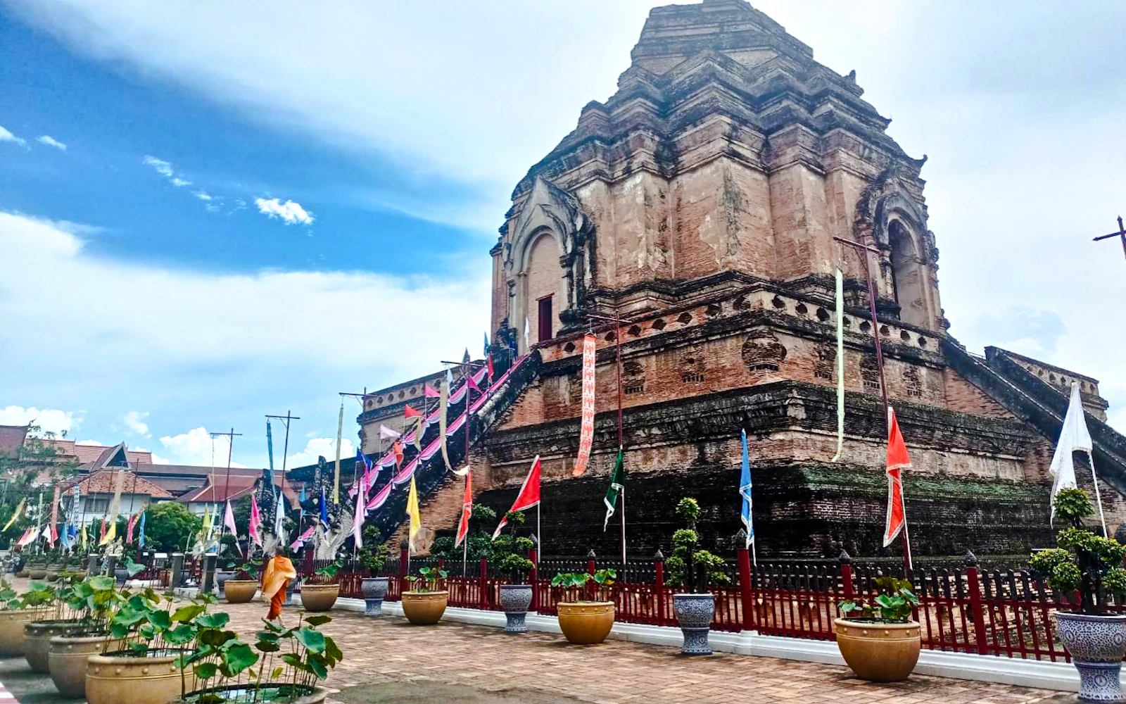 Chiang Mai City and Doi Suthep Private Guided Tour with Trishaw Ride Image 3