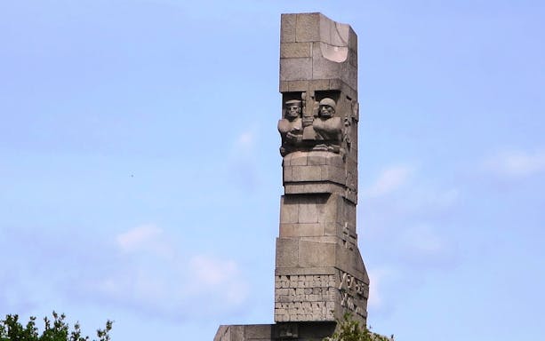 zwiedzanie westerplatte z przewodnikiem w j.polskim-2