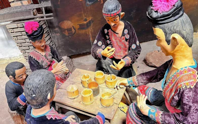 From Chiang Mai: Doi Suthep, Wat Pha Lad & Meo Hill Tribe Village Tour