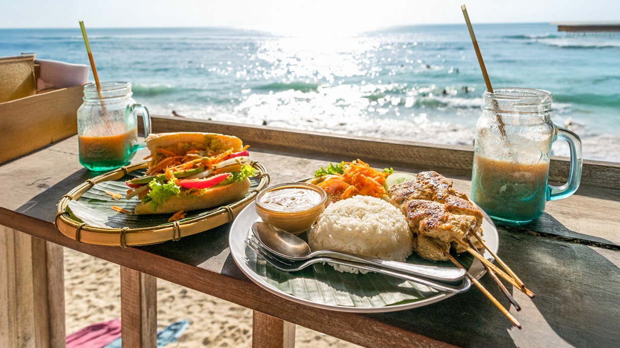 Nusa Penida & Manta Point Snorkelling Day Tour with tourists exploring vibrant underwater coral reefs and marine life in Bali