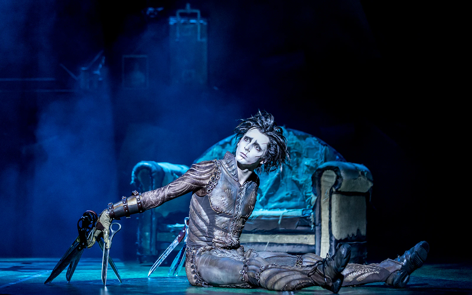 Tournée britannique d'« Edward aux mains d'argent » : le spectacle emblématique de Matthew Bourne revient dans le West End en 2024