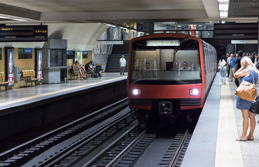 Monserrate Palace Parking