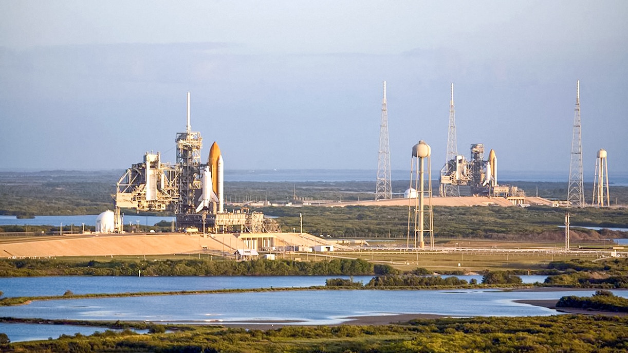 exterior view of launch complex 39b