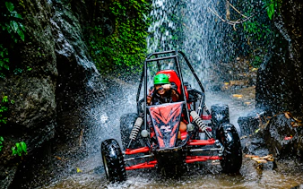 ubud off-road buggy-eventyr: dragehulen, vannfallstien og jungeltunnelen-1