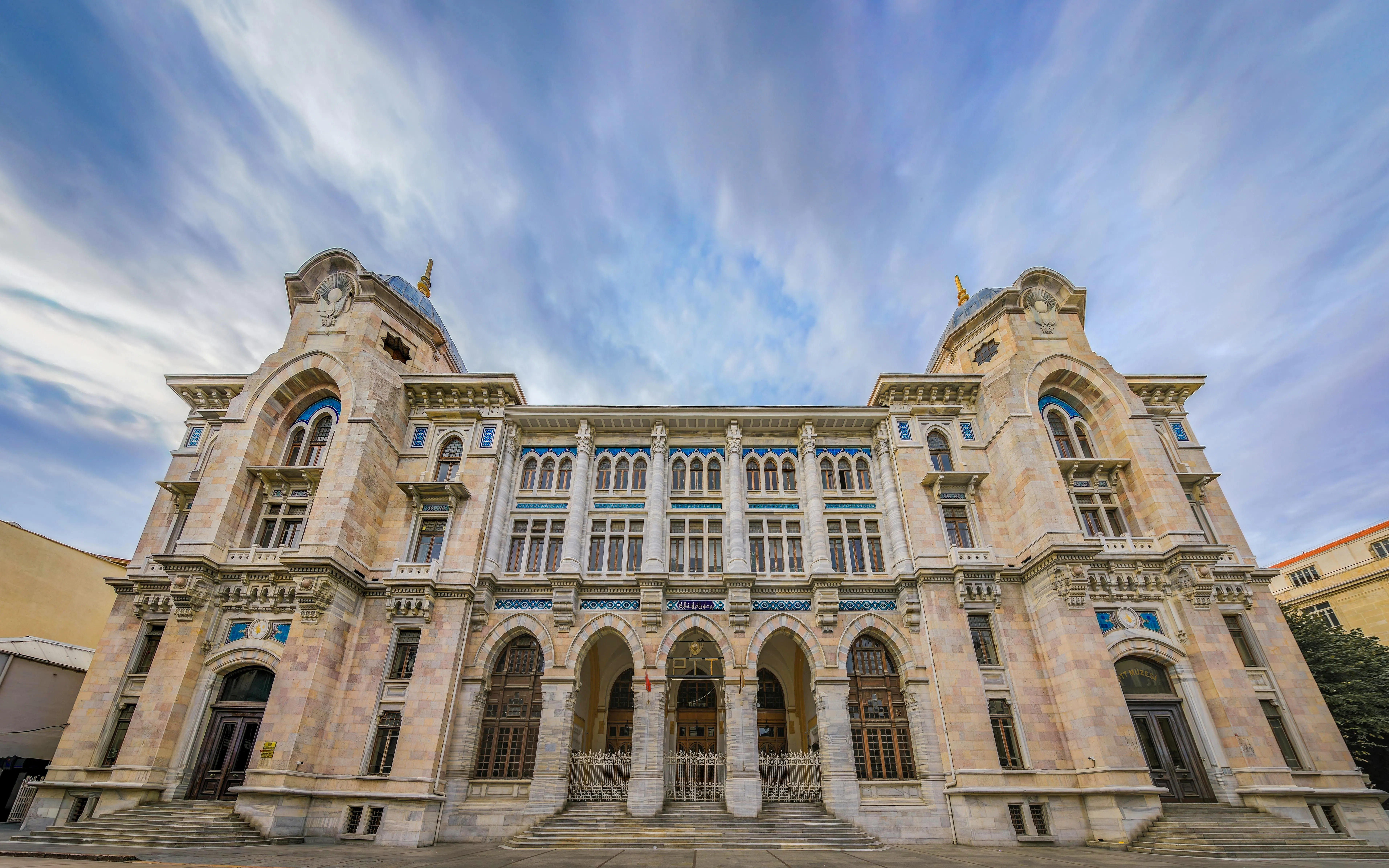 Sirkeci Postanesi