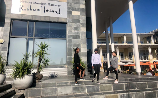 Robben Island and Table Mountain Day Trip with Pre-Booked Tickets, Guided Robben Island Tour, and Hotel Transfers