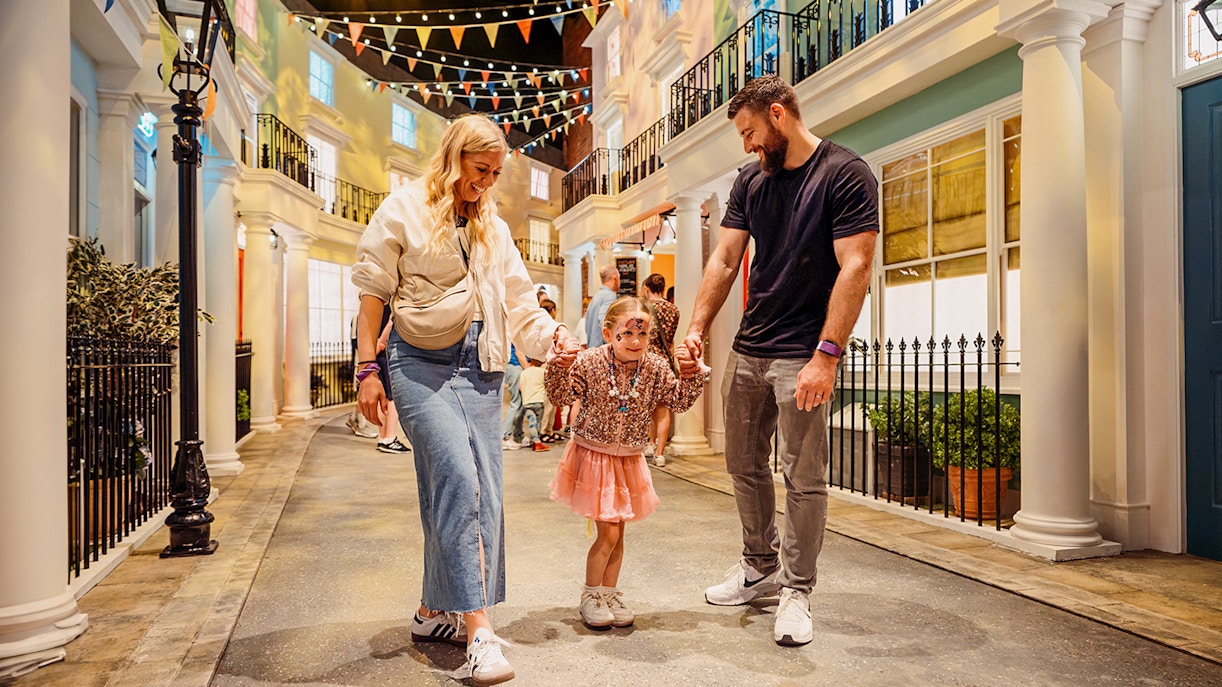Children enjoying The Paddington Bear Experience in London, a unique family-friendly tour with exclusive access to Paddington Bear's adventures