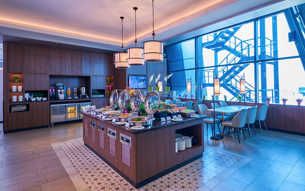 Buffet area at Sapphire Lounge, T3, International Departures, near Gate 7.