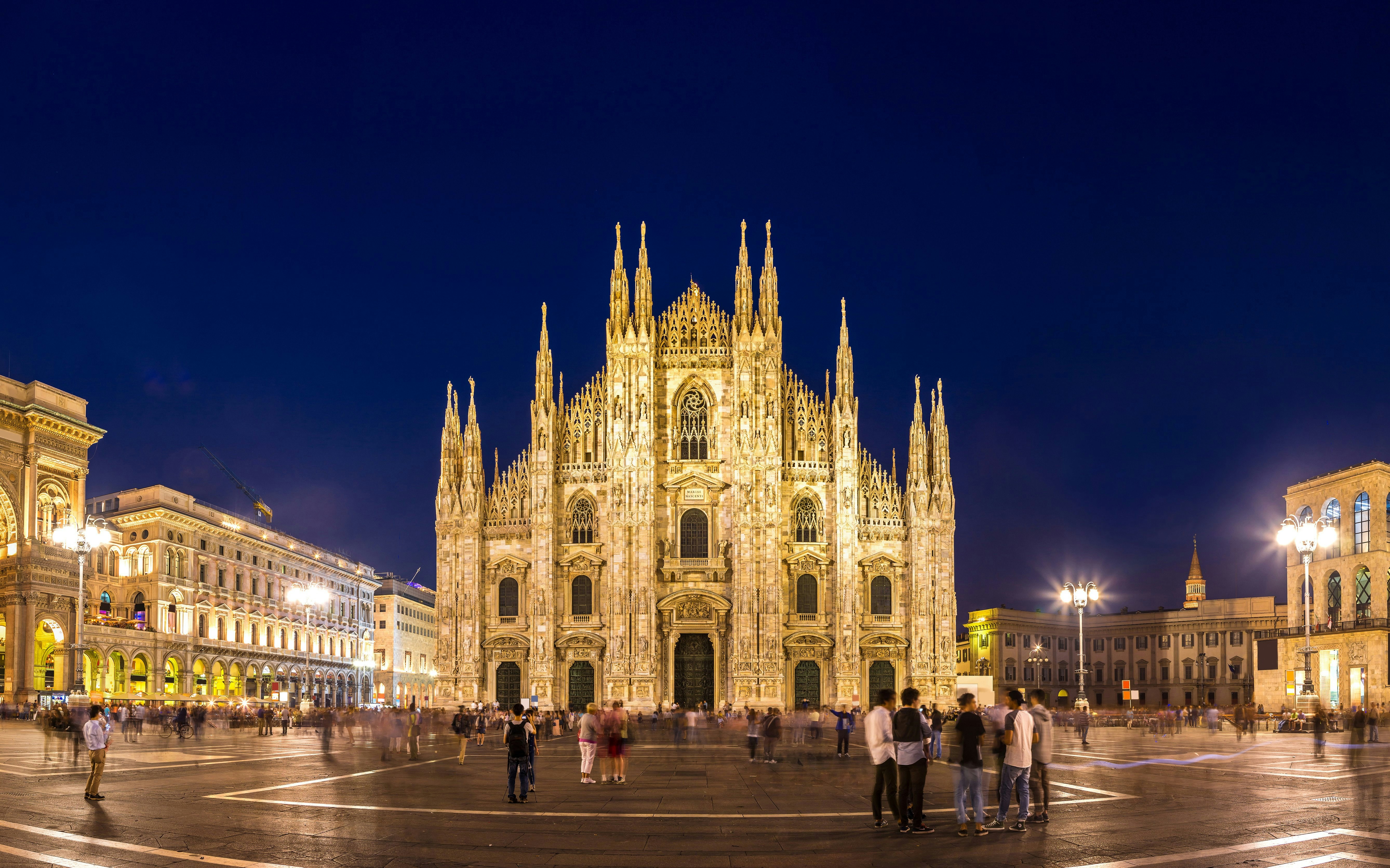 Duomo Milan evening atmosphere