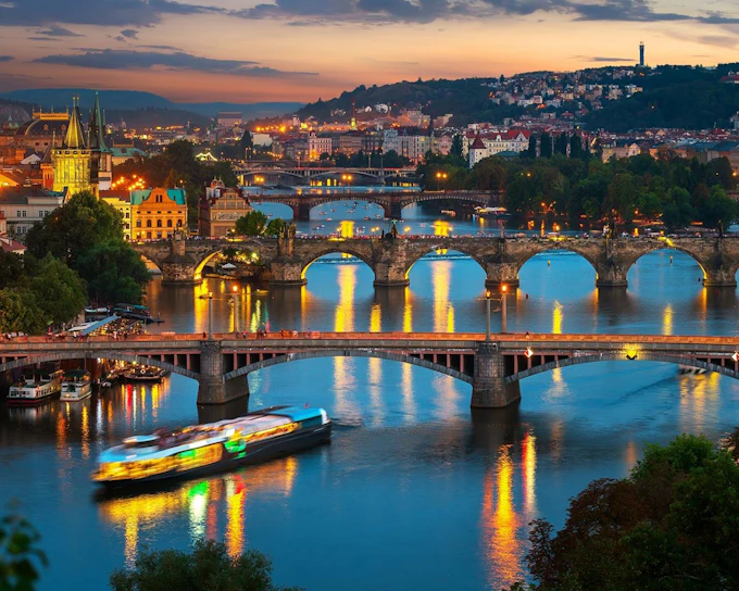 Prague Dinner Cruise with Live Music