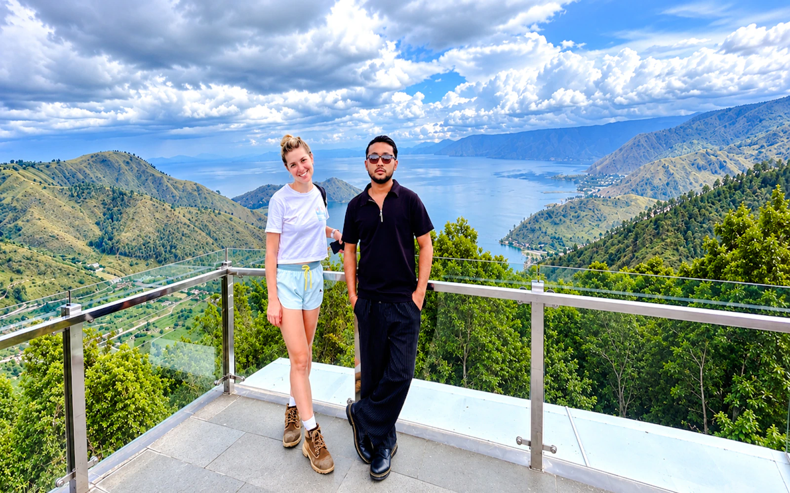 Medan: Day Trip to Lake Toba & Sipiso Piso Waterfall