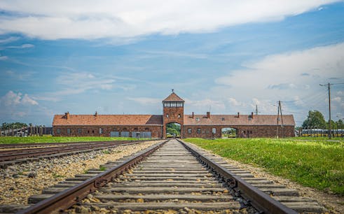 rondleiding door auschwitz-birkenau met fast-track tickets-1