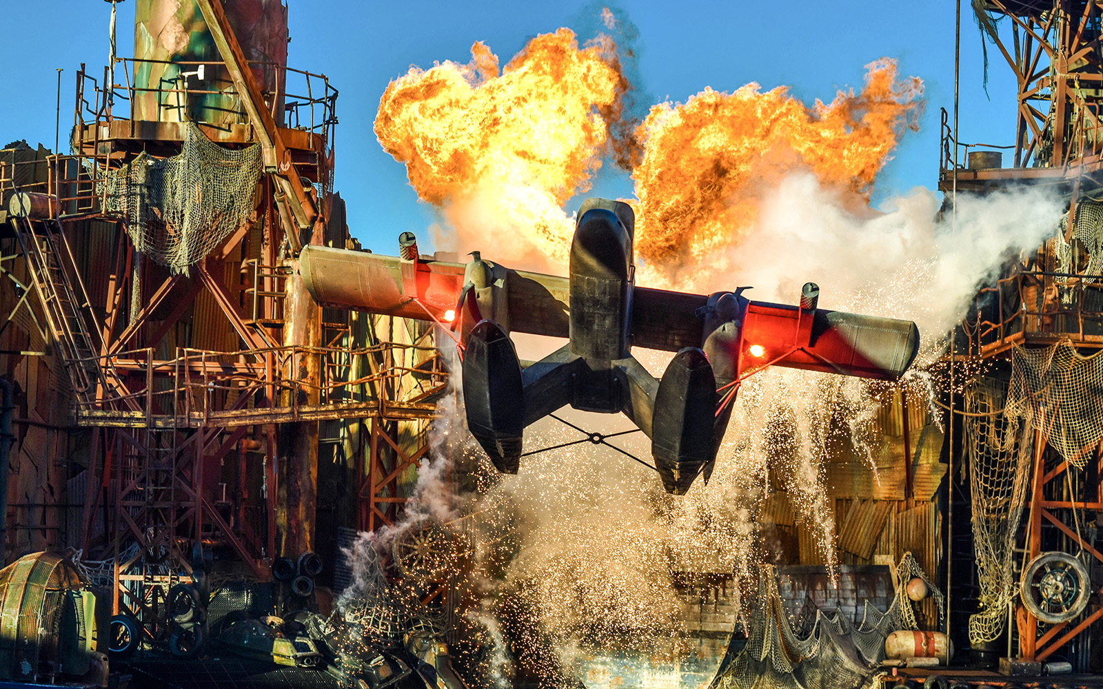 Seaplane stunt with explosion at Universal Studios Hollywood show.