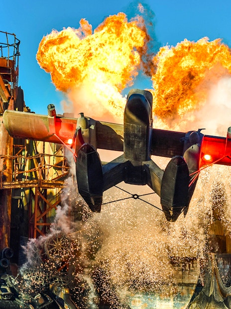 Seaplane stunt with explosion at Universal Studios Hollywood show.