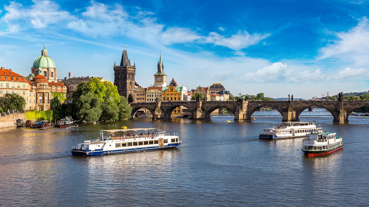Prague lunch cruises